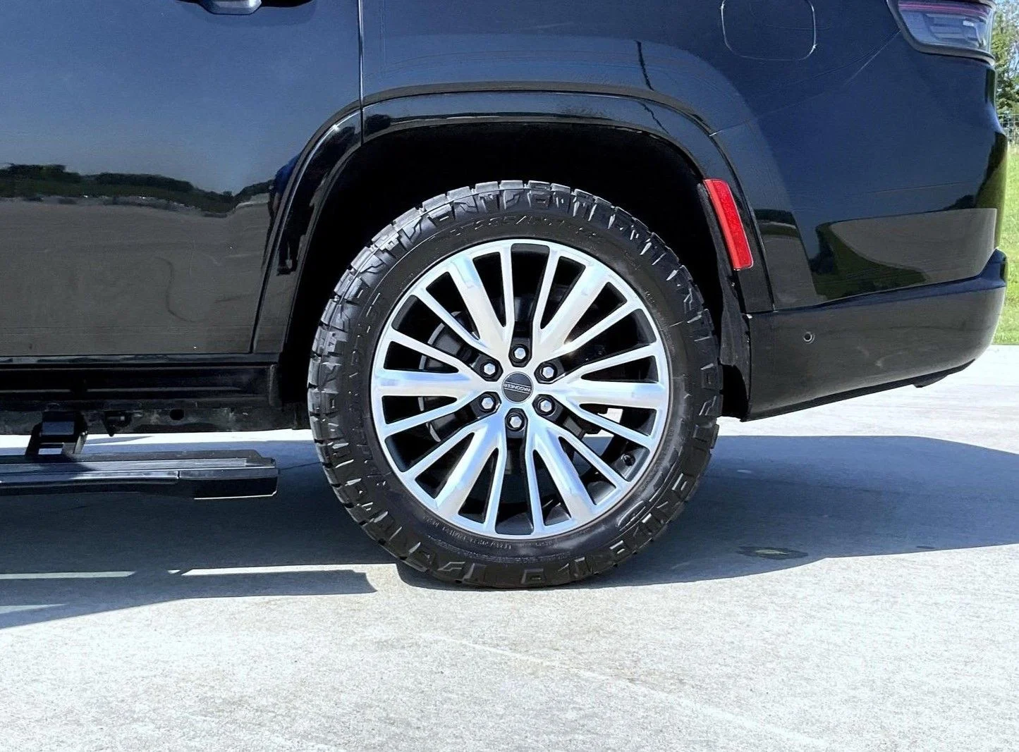 Used 2022 Black Jeep Series III image 25