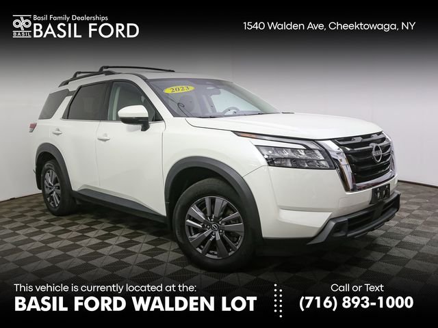 2023 Nissan Pathfinder SV