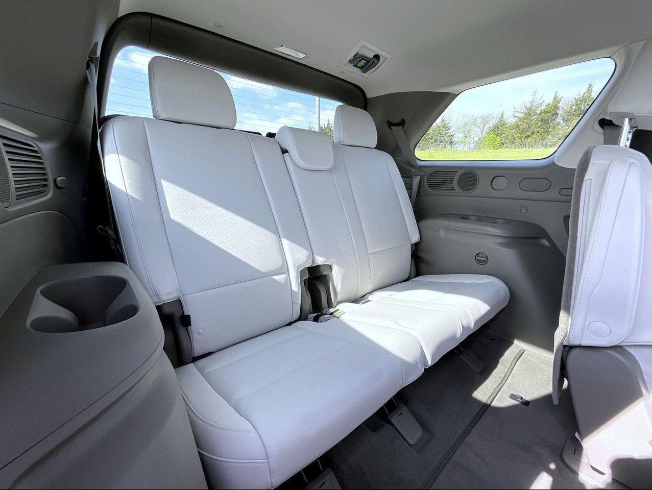 New 2026 White Hyundai SEL Premium image 21