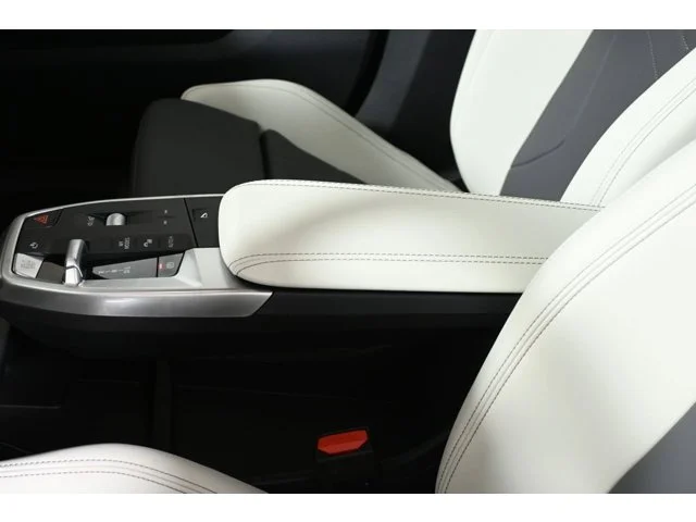 New 2026 Alpine White BMW xDrive28i image 25