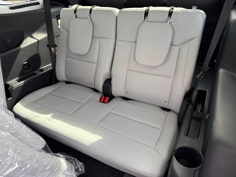 New 2026 Rapid Red Metallic Tinted Clearcoat Ford Platinum 4WD image 5