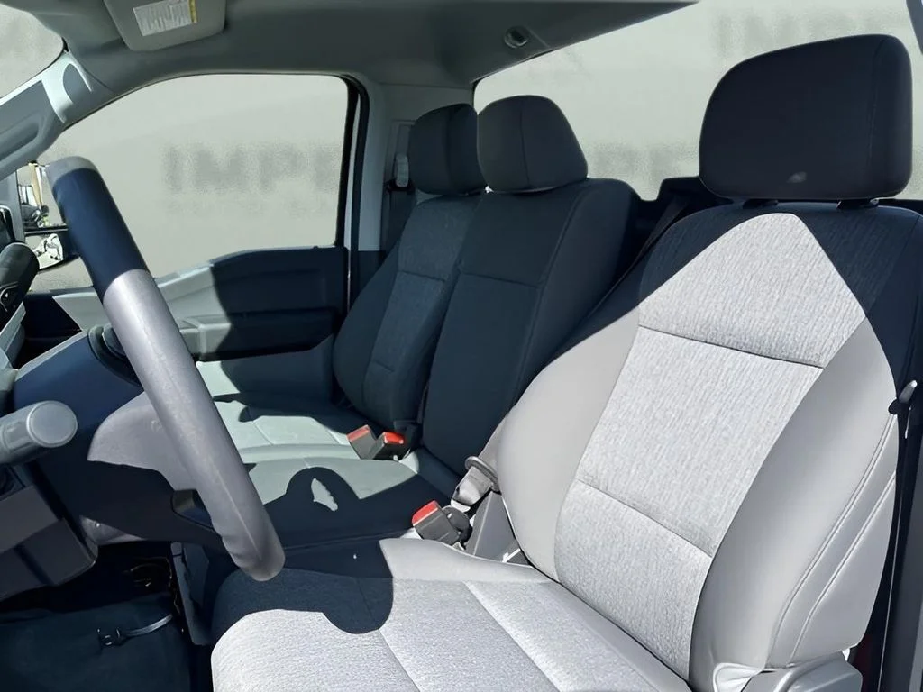 Used 2025 White Ford XL image 30