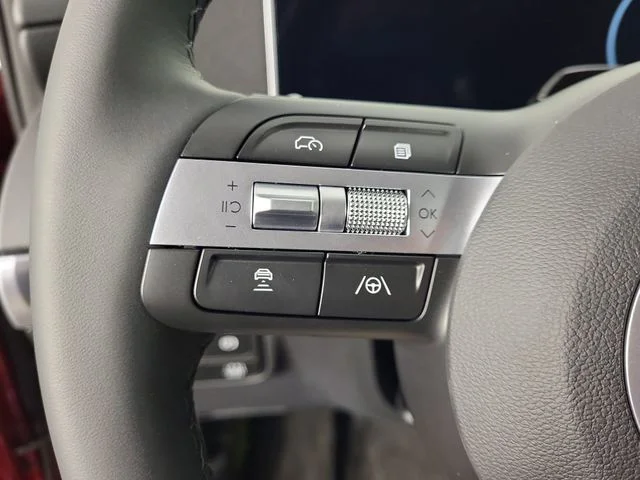 Used 2025 Red Hyundai SEL Convenience image 28