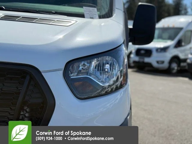 New 2026 Oxford White Ford Base image 7