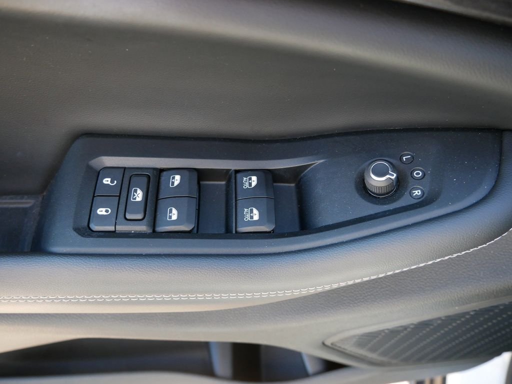 Certified Used 2023 White Jeep Altitude X image 15