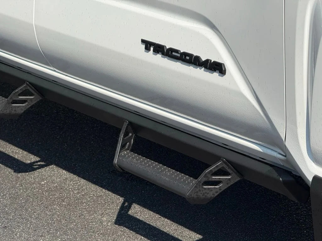 2025 Toyota Tacoma SR5 - Photo 14