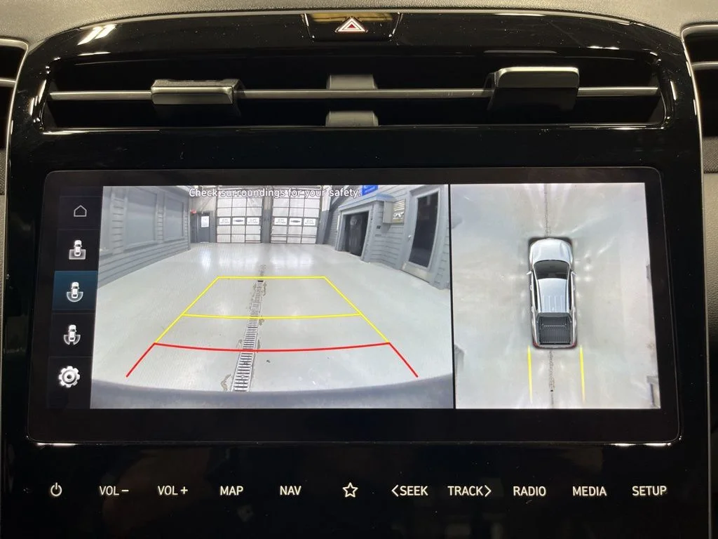 Used 2022 Ice White Hyundai Limited image 22