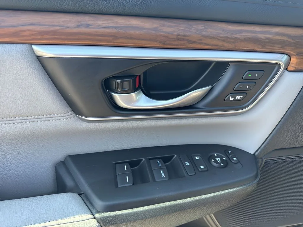 Used 2019  Honda Touring image 27