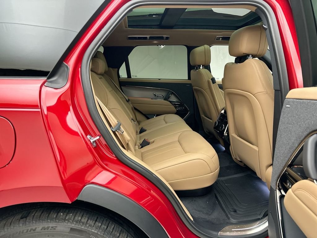 New 2026 Firenze Red Land Rover SE image 7