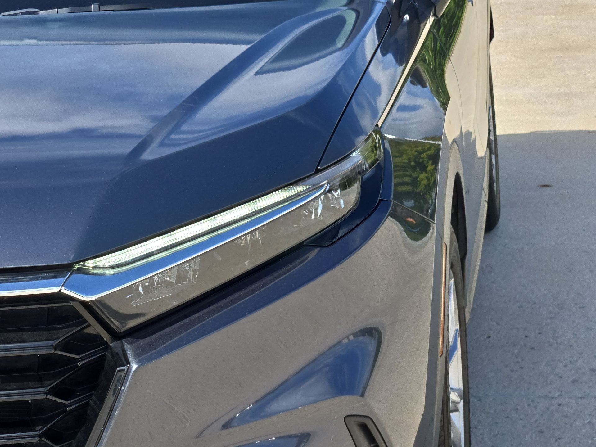 Certified Used 2025 Meteorite Gray Metallic Honda EX image 9