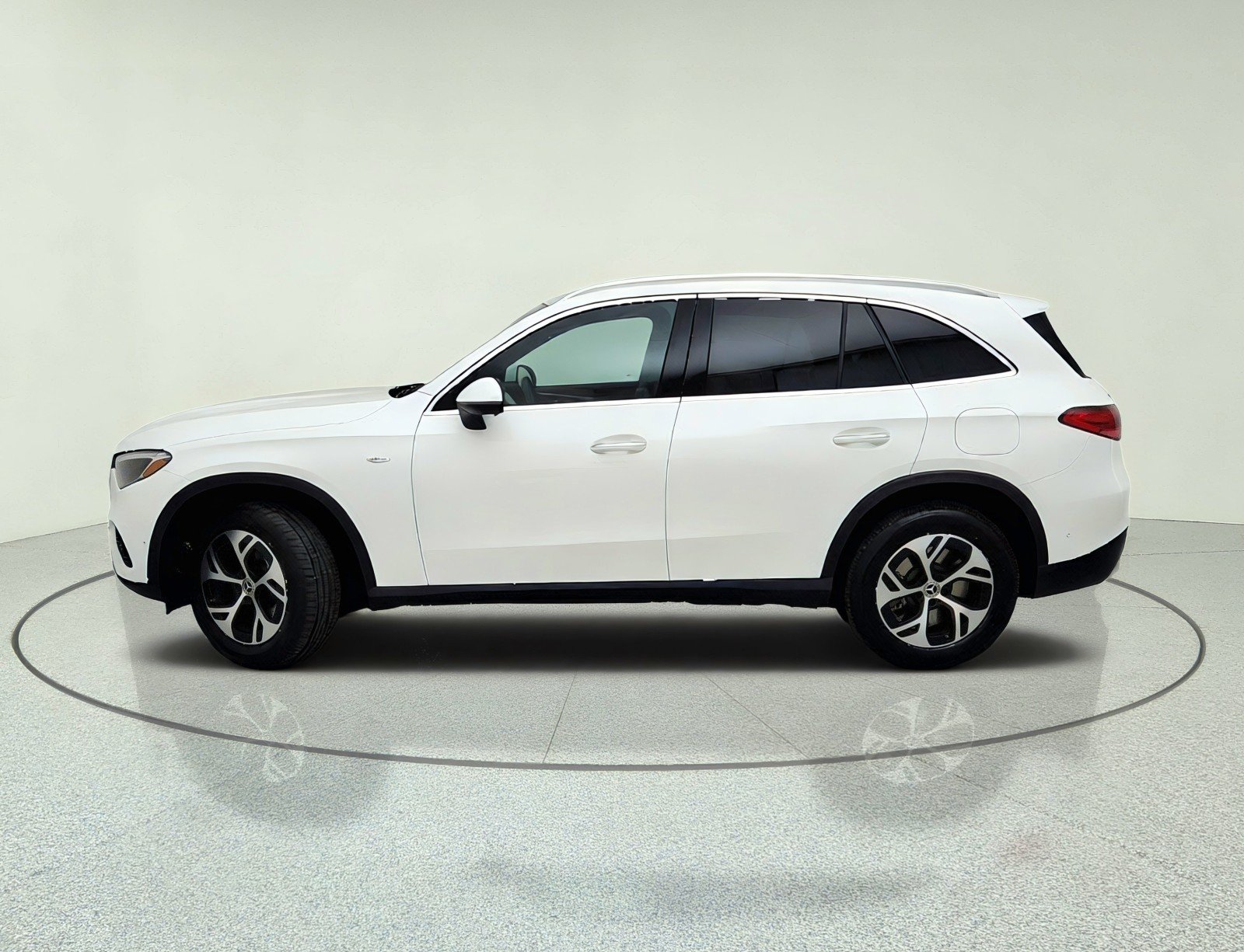 Certified Used 2025 Polar White Mercedes-Benz GLC 350e image 14