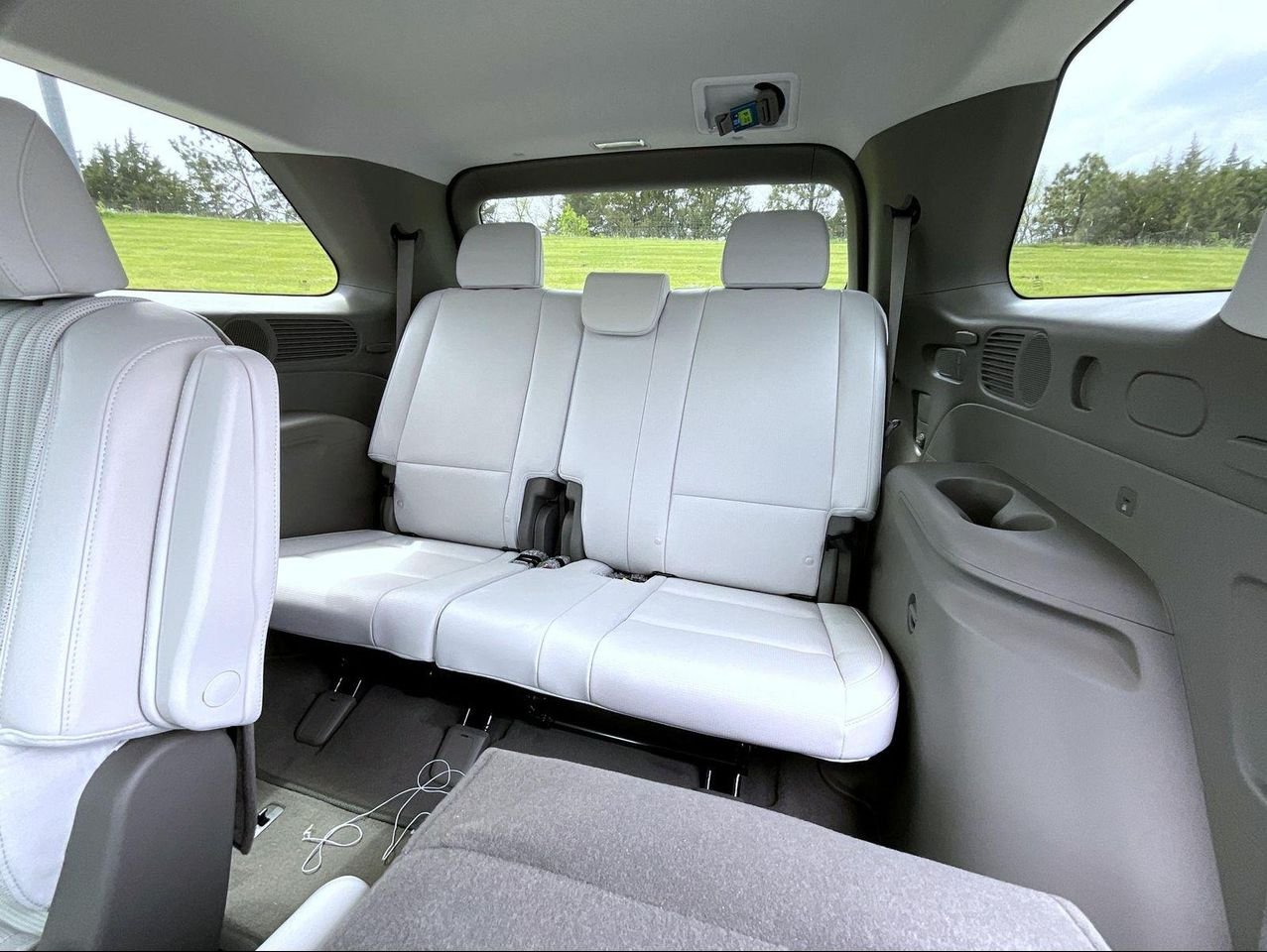 New 2026 Black Hyundai SEL Premium image 21