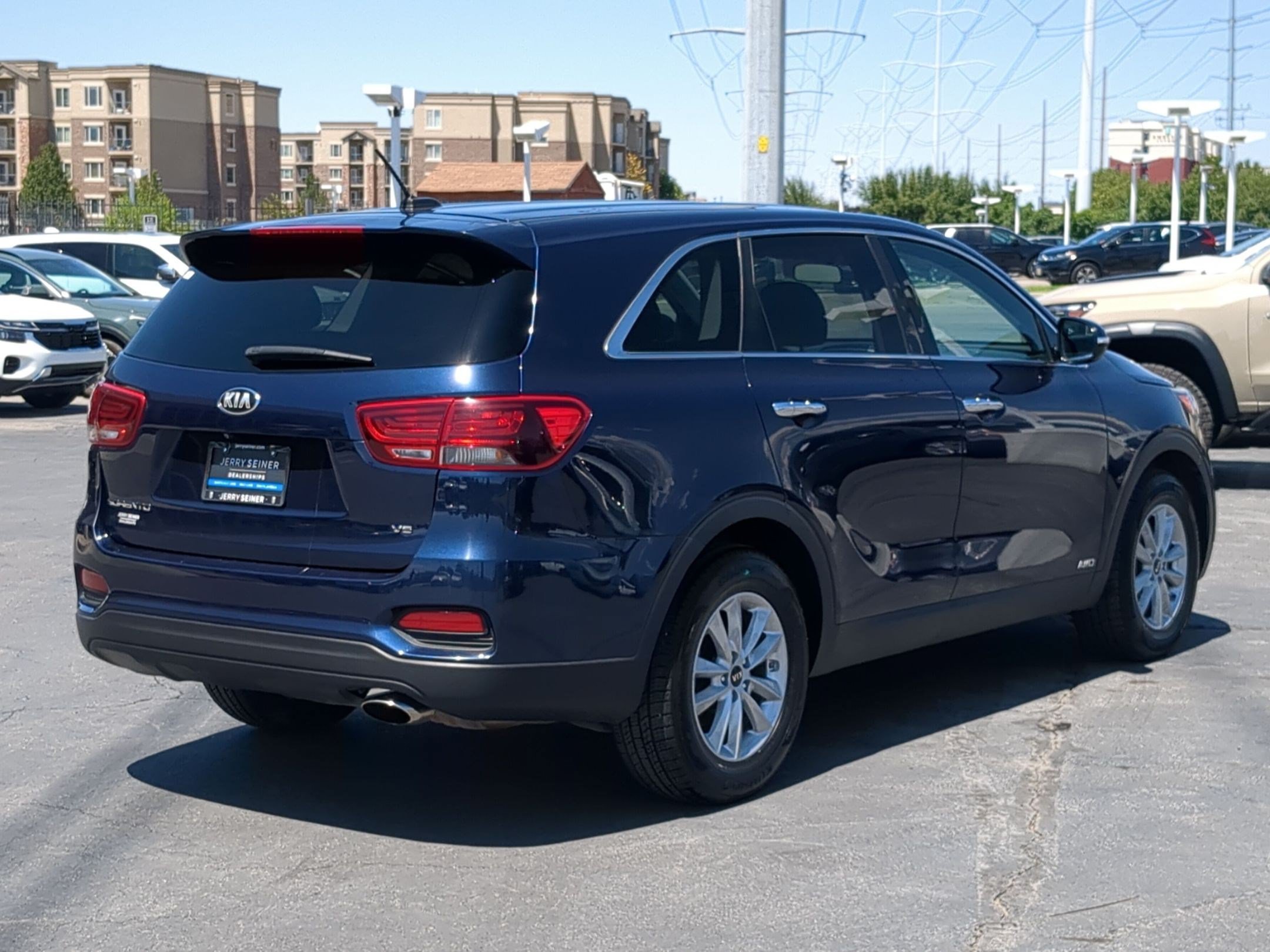 Used 2019 Blaze Blue Kia LX V6 image 6