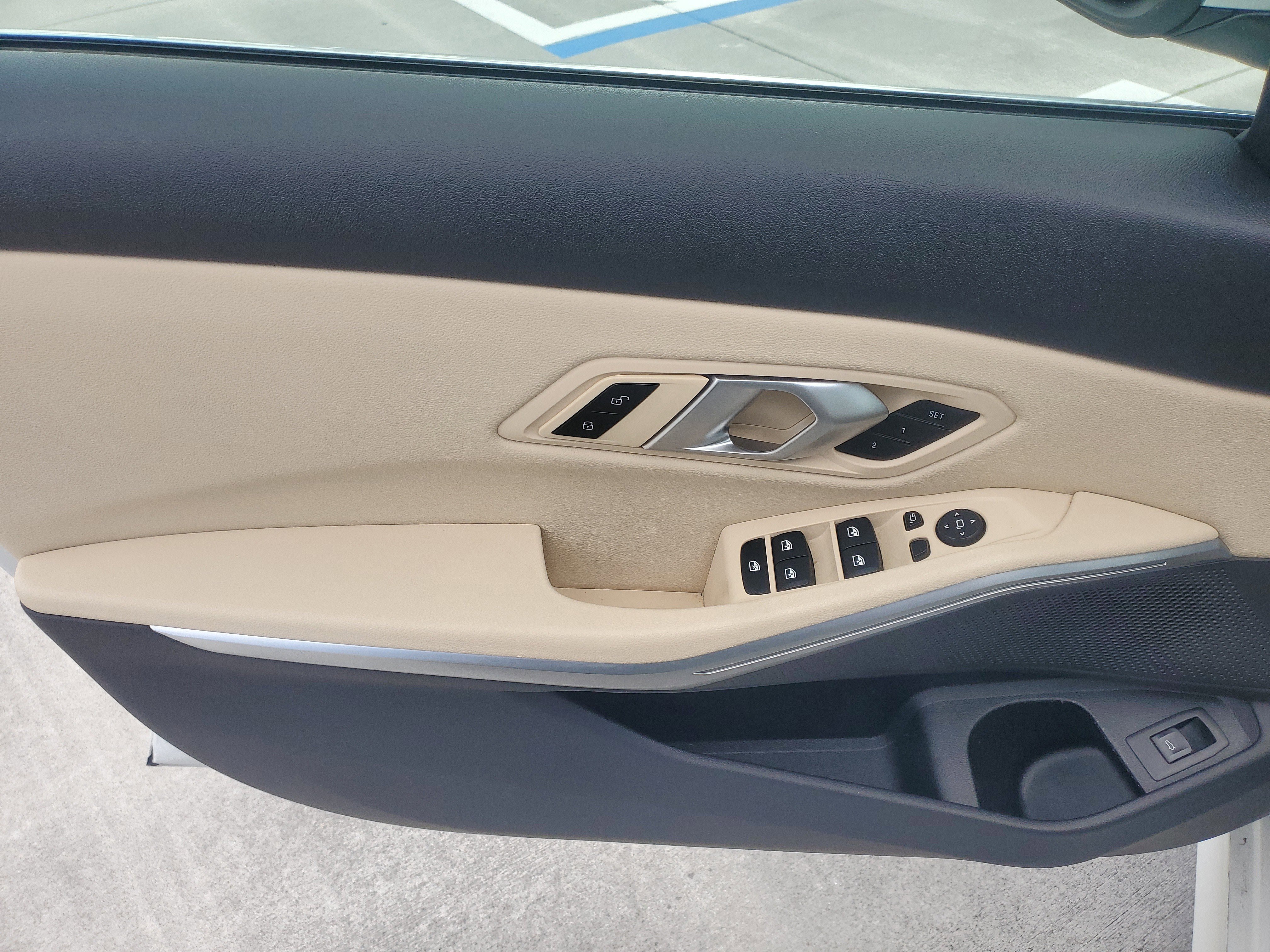 Used 2025 White Metallic BMW 330i image 23