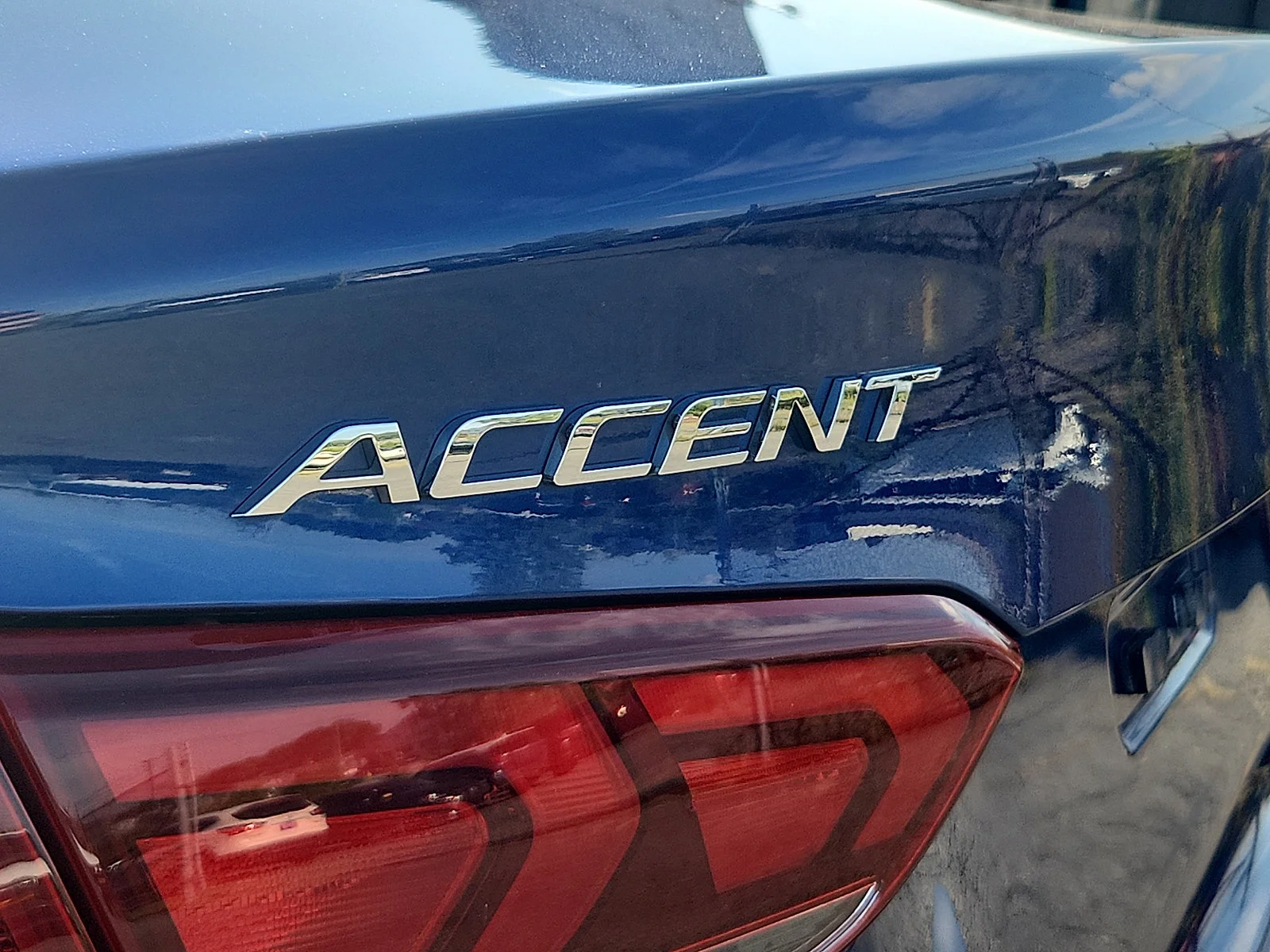 Used 2021 Blue Hyundai SE image 30