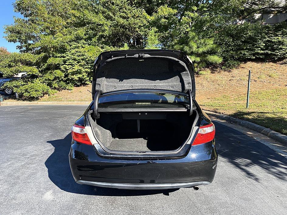 Used 2017 Midnight Black Metallic Toyota LE image 24