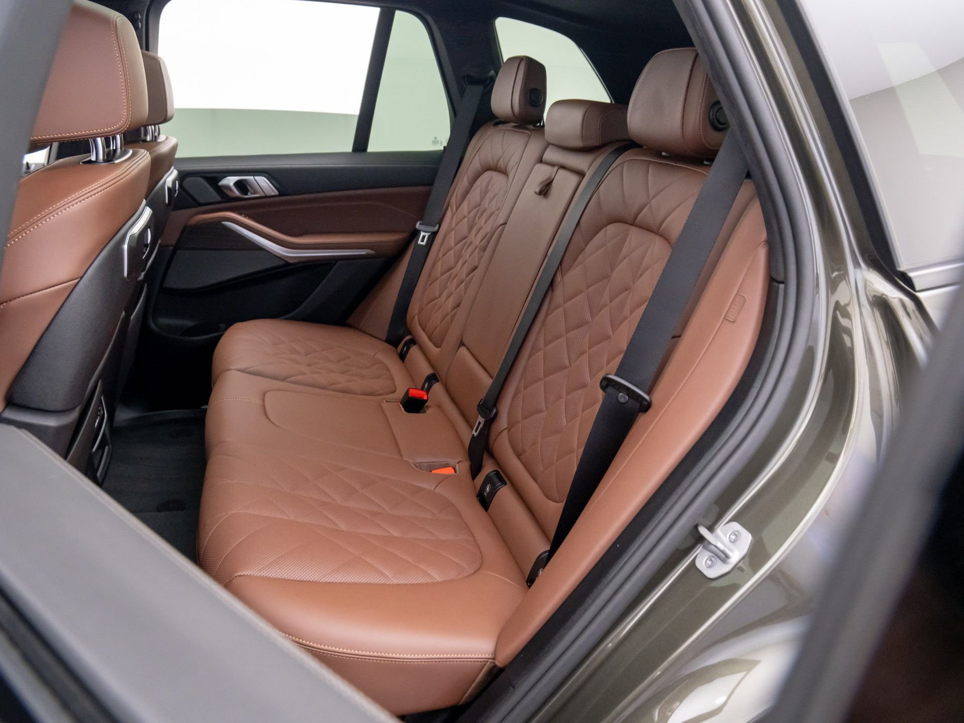Used 2026 Green BMW xDrive40i image 18