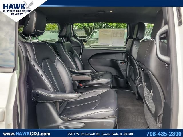 Used 2024 White Chrysler Select S Appearance image 29