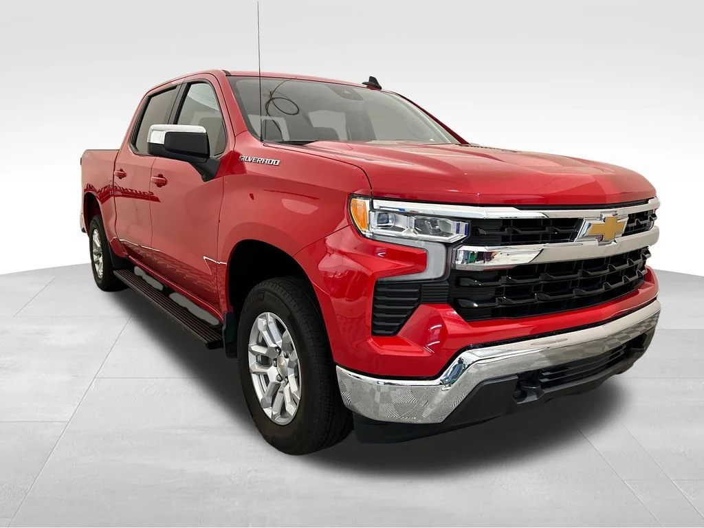 Used 2023 Red Chevrolet LT image 9