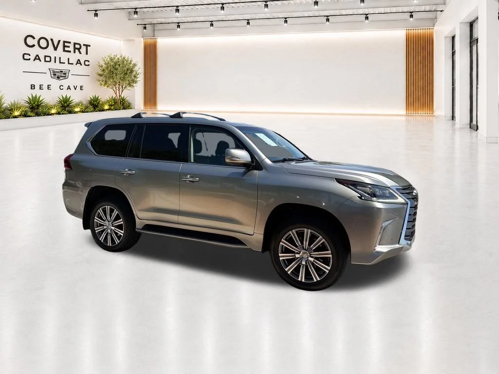 Used 2017  Lexus LX 570 image 17