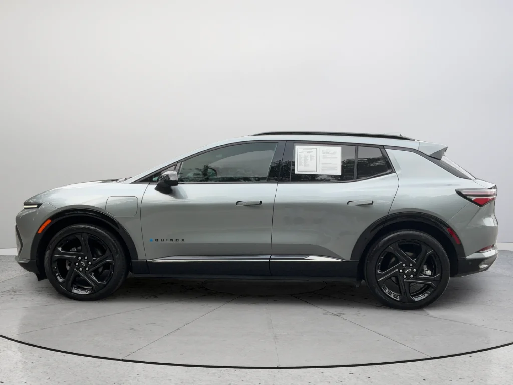 Used 2024 Gray Chevrolet RS image 9