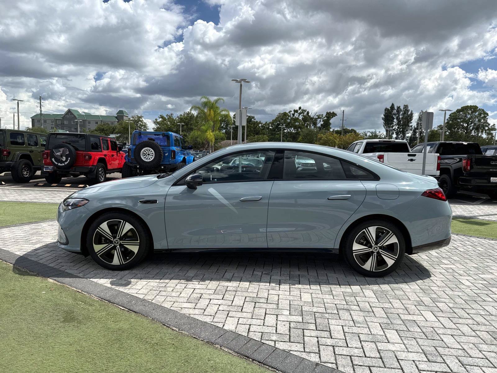 New 2027  Mercedes-Benz 220 Hybrid FWD image 3