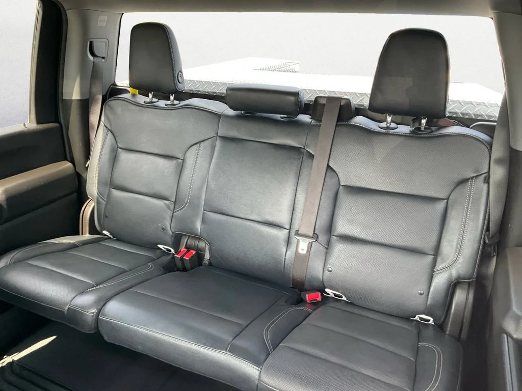 Used 2024 White Chevrolet Custom image 10