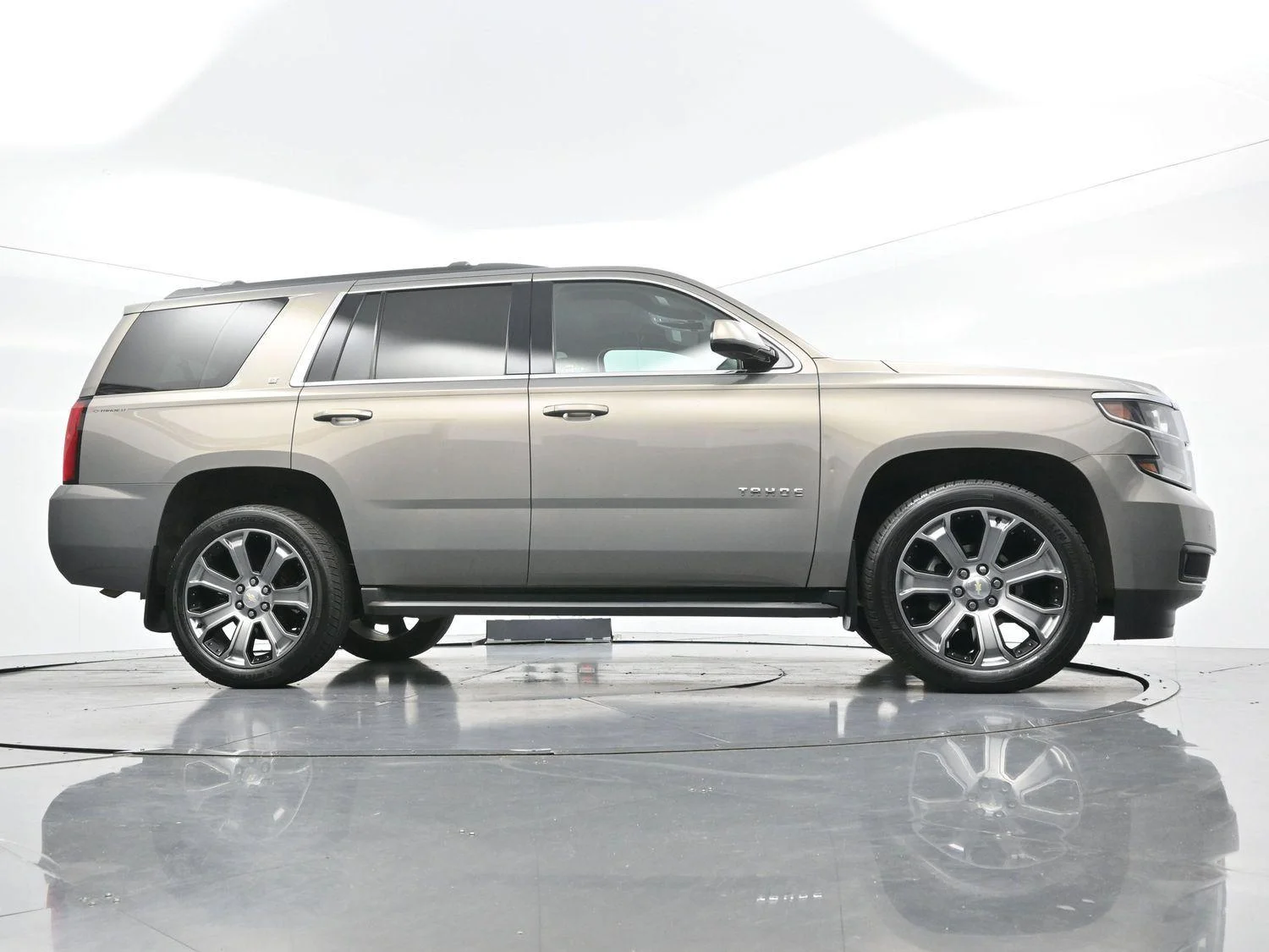 Used 2018 PEPPERDUST METALLIC Chevrolet LT image 52