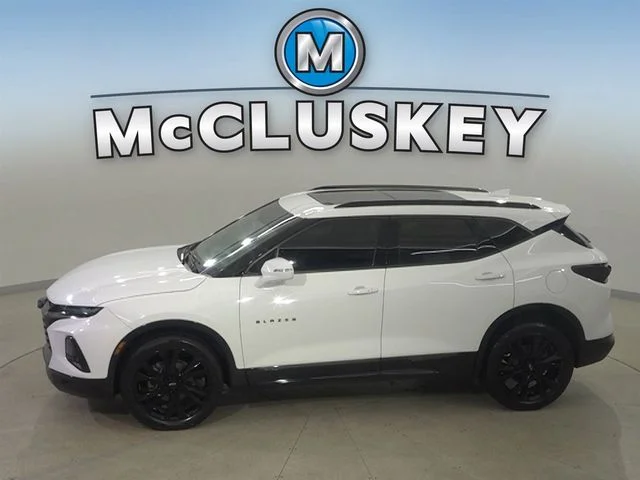 Used 2019 White Chevrolet RS image 32