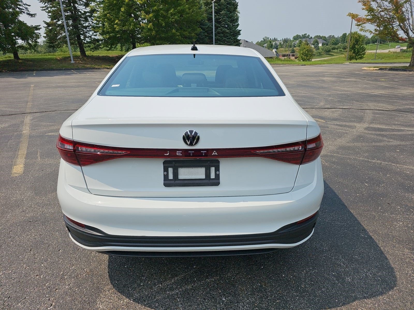 Used 2025 White Volkswagen Sport image 4