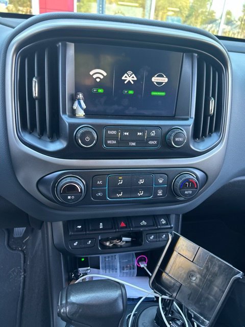 Used 2016 Black Chevrolet Z71 image 12