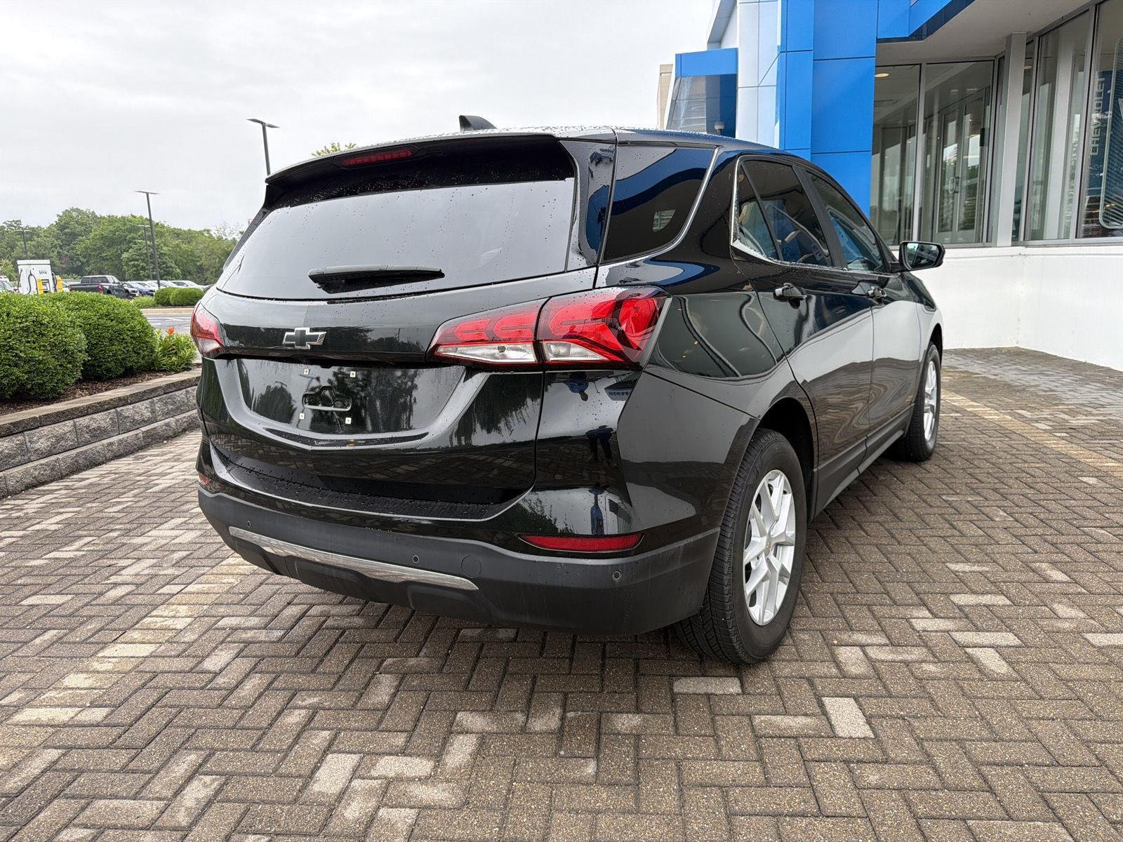 Used 2023 Mosaic Black Metallic Chevrolet LT image 5