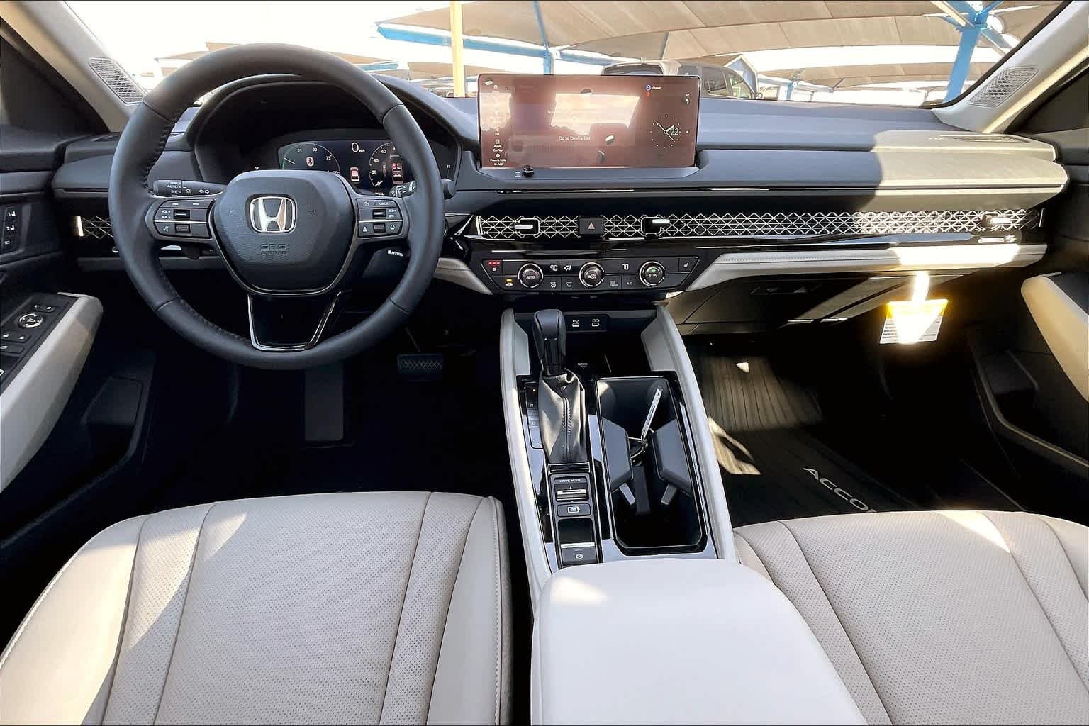 Used 2025 Urban Gray Pearl Honda EX-L image 5