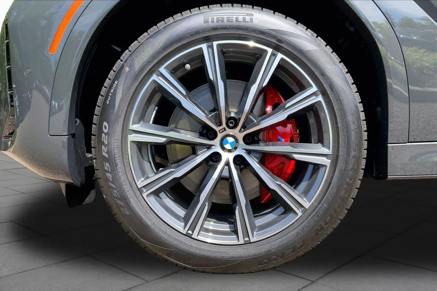 New 2027 Dravit Grey Metallic BMW xDrive40i image 11