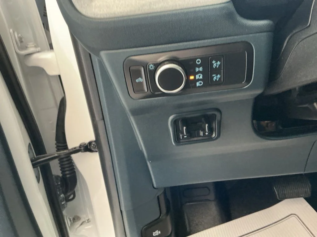Used 2022 Oxford White Ford XLT image 14