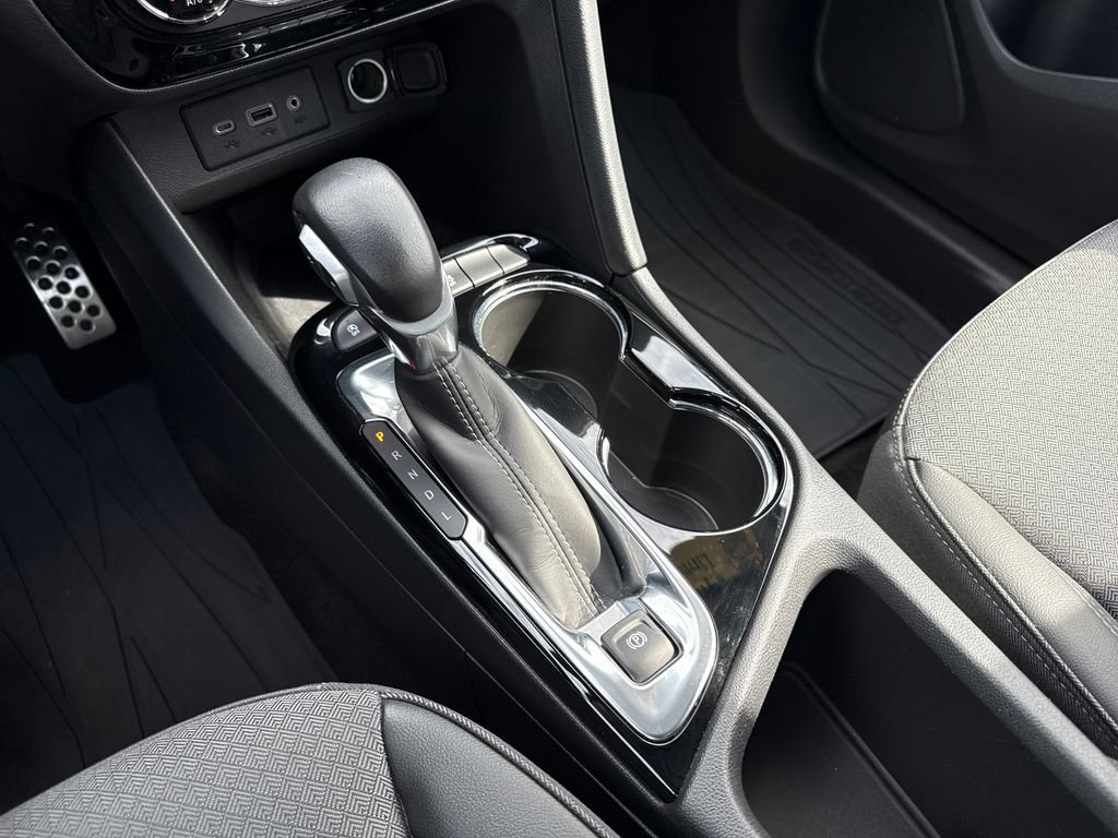 Used 2023 Ebony Twilight Metallic Buick Select image 18