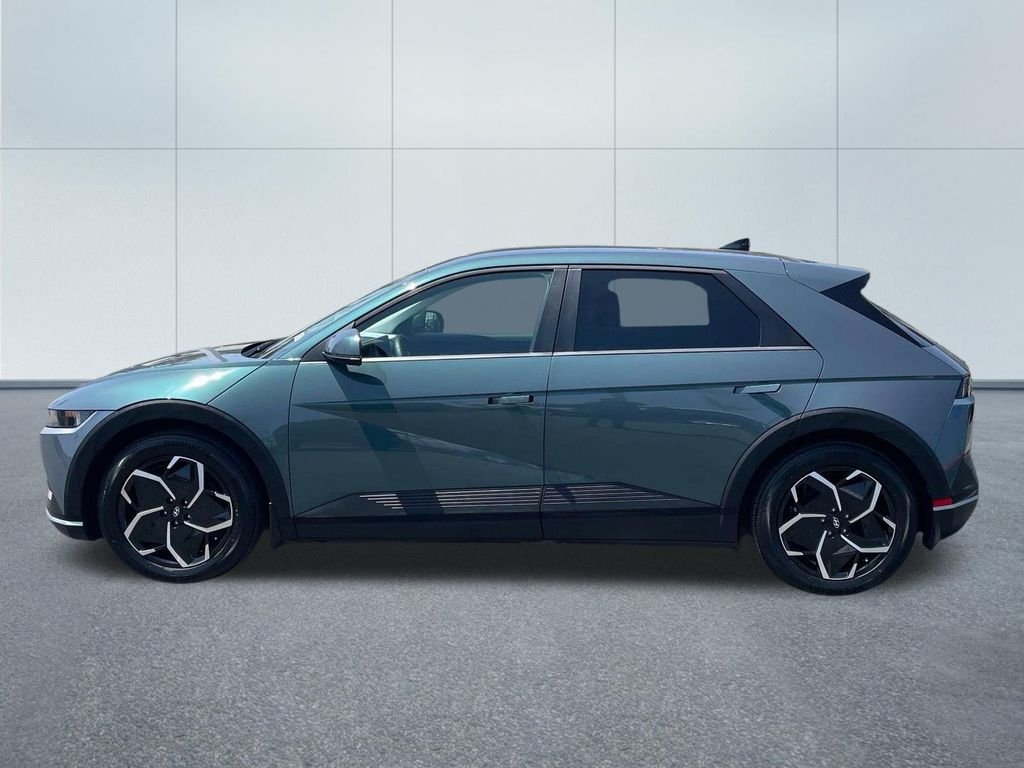 Certified Used 2024 Green Hyundai SEL image 3