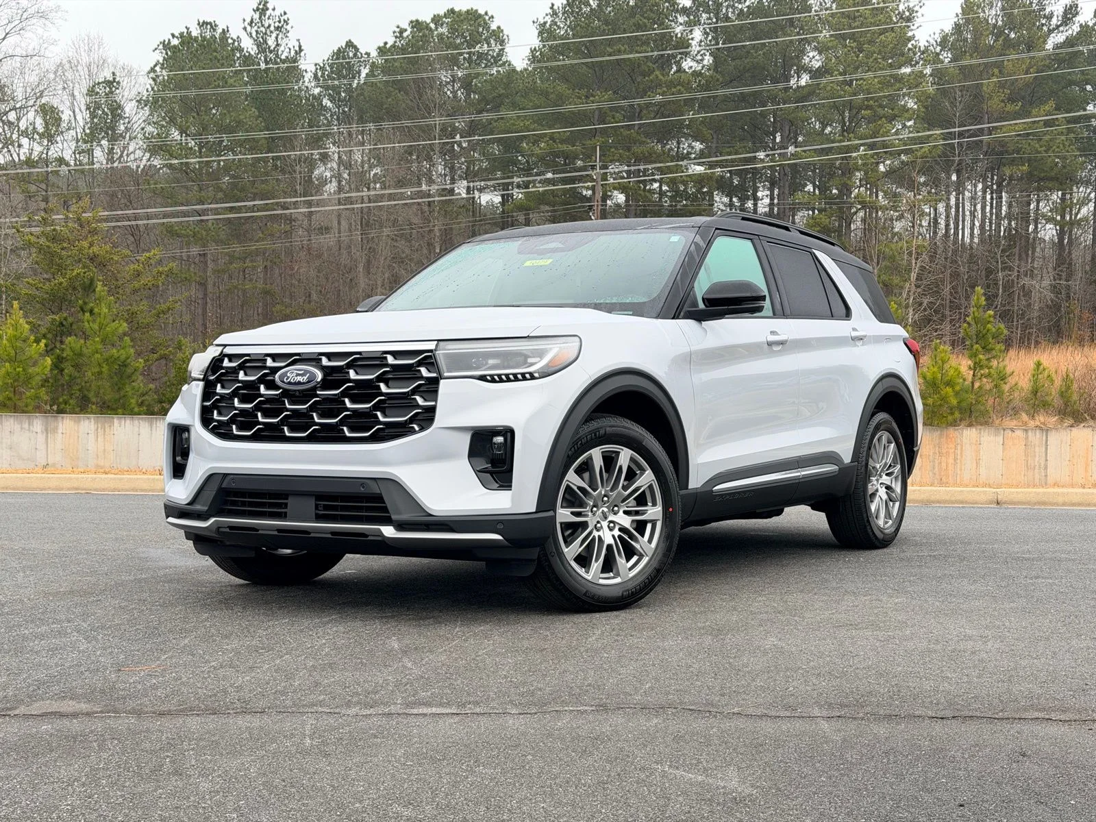 2026 Ford Explorer Platinum 4WD's photo