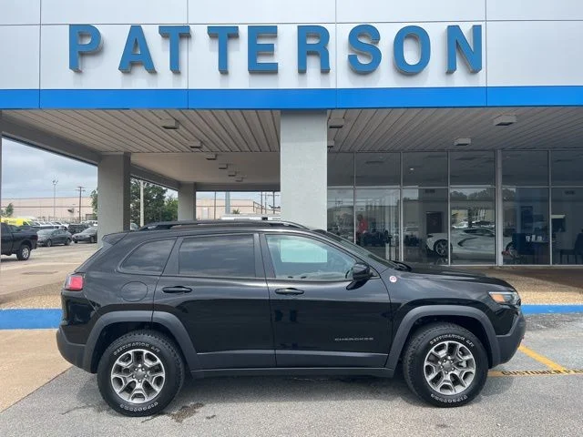 Used 2022 Black Jeep Trailhawk image 1