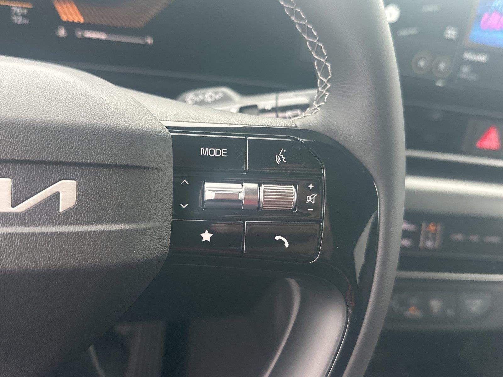 New 2027 Ceramic Silver Kia EX image 11