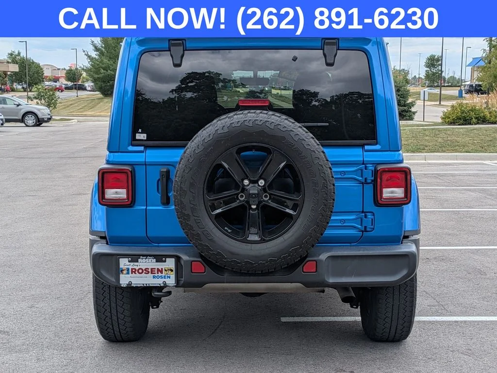 Used 2021 Blue Jeep Unlimited Sahara Altitude image 6