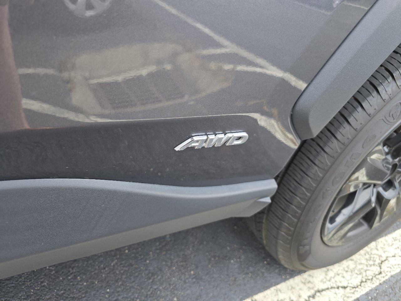 Used 2022 Gray Toyota LE image 9