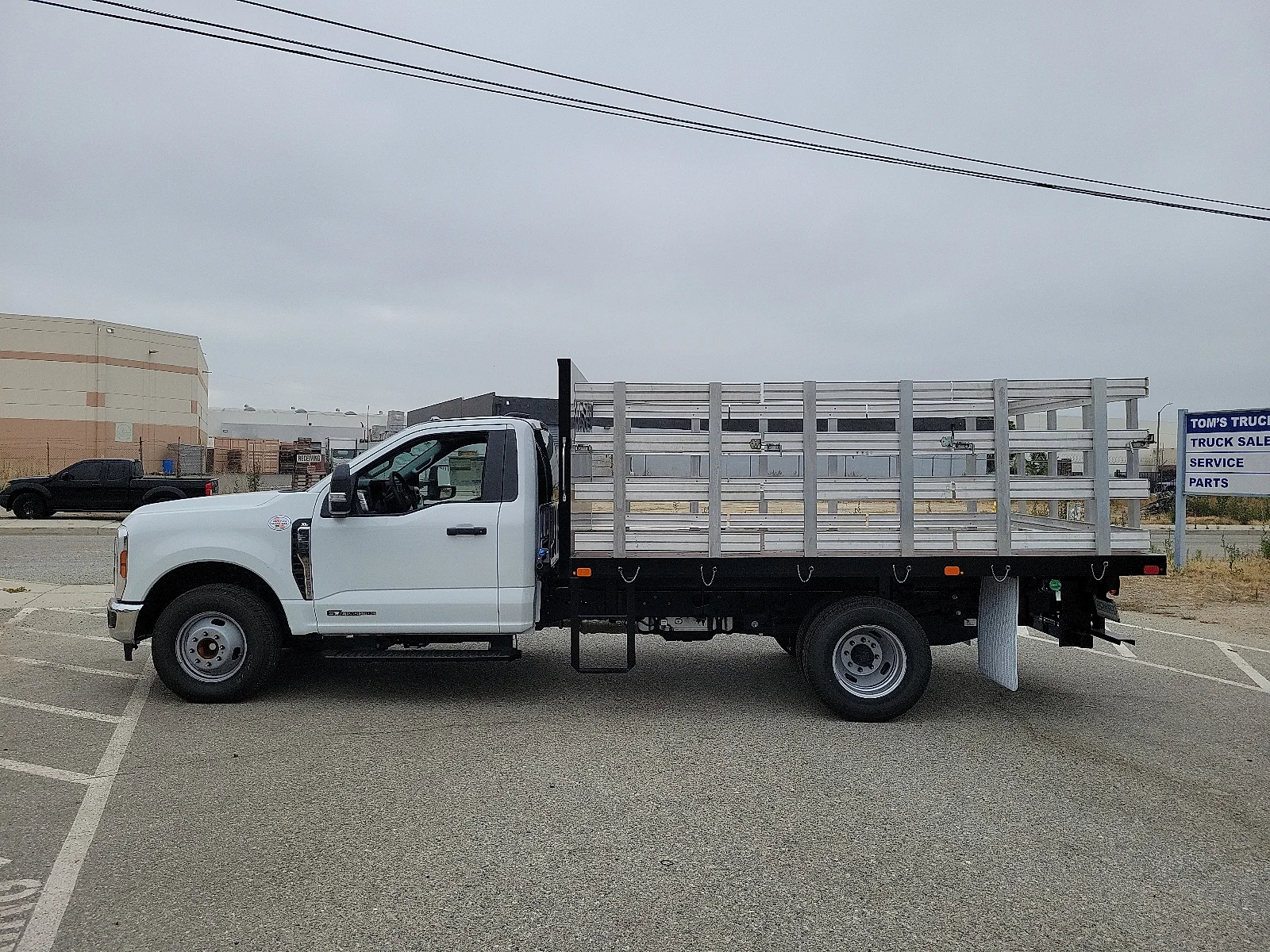 2026 Ford F-350 Super Duty Chassis Cab XL - Photo 6