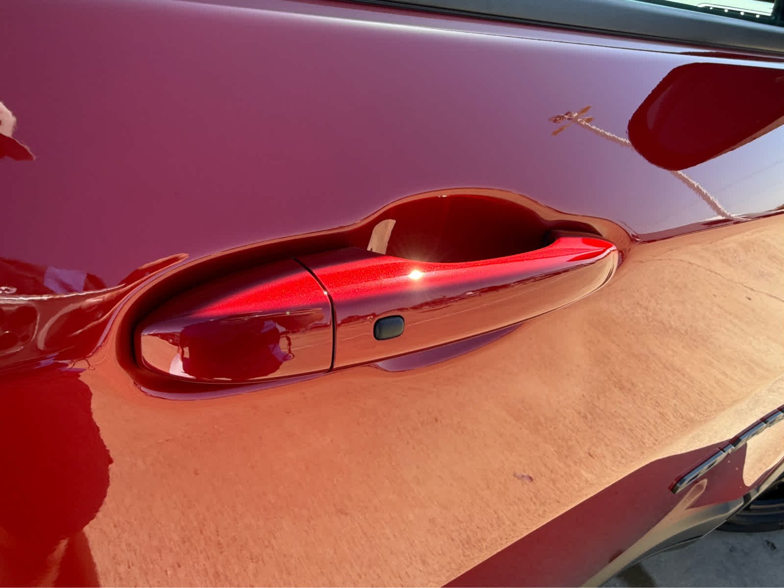 New 2026 Red Hot Pearl-Coat Exterior Paint Jeep Latitude Altitude image 15