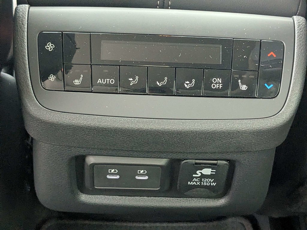 New 2026 Everest White Pearl TriCoat / Super Black Two-tone Nissan Platinum image 16