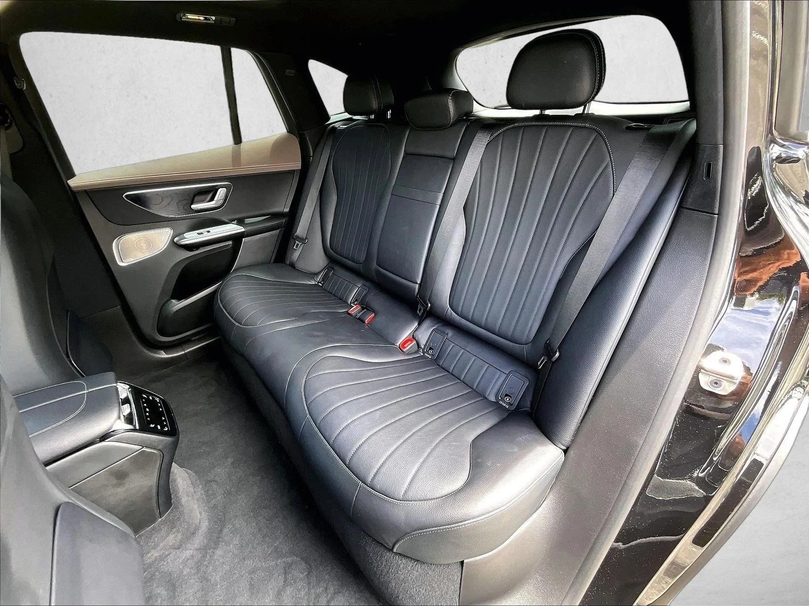 Used 2023 Obsidian Black Metallic Mercedes-Benz EQE 350+ image 27