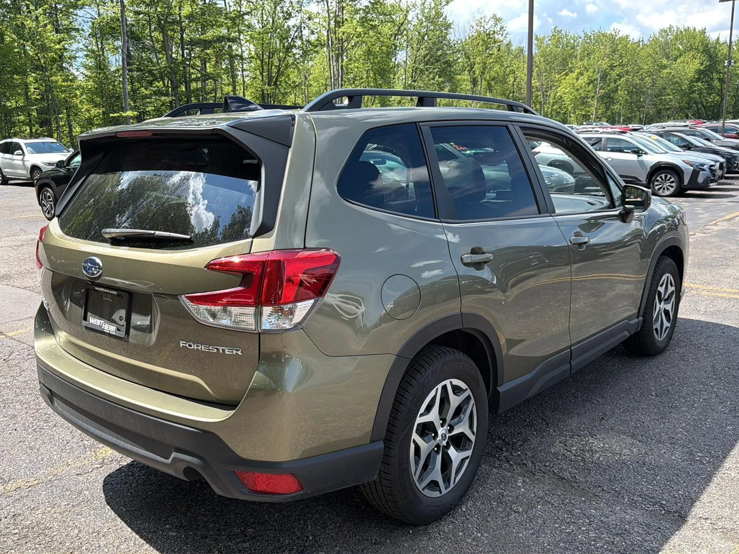 Used 2024 Autumn Green Metallic Subaru Premium image 8