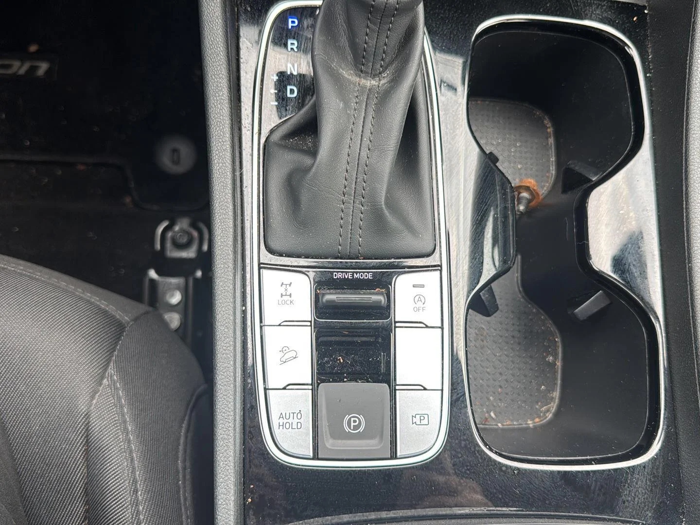 Used 2024 Black Pearl Hyundai SE image 18
