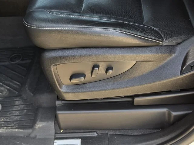 Used 2019 Silver Chevrolet Premier image 32
