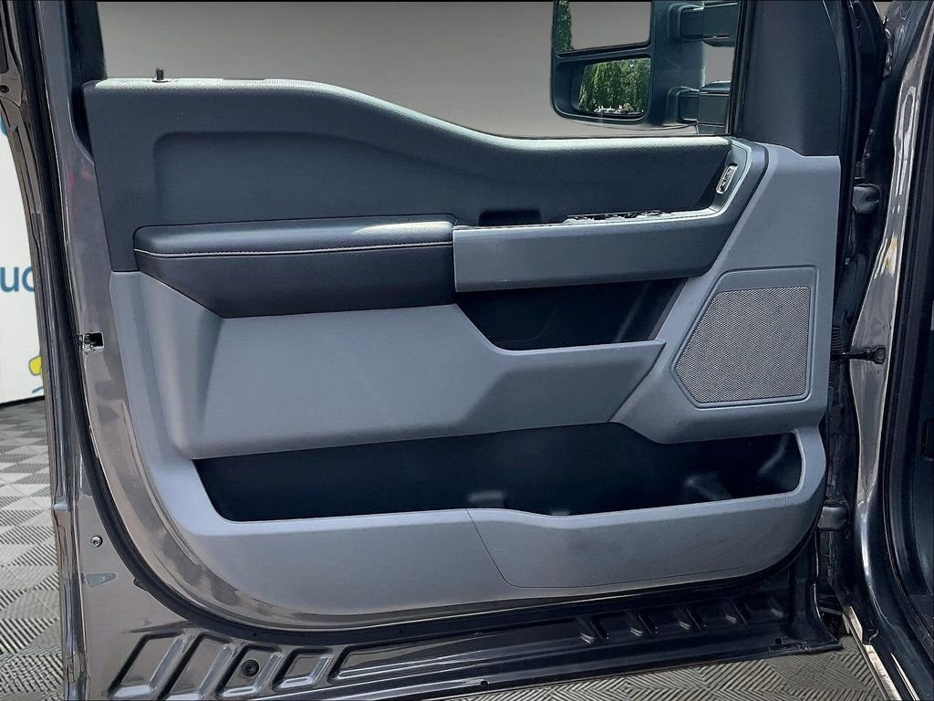 Used 2022 Brown Ford XLT image 9